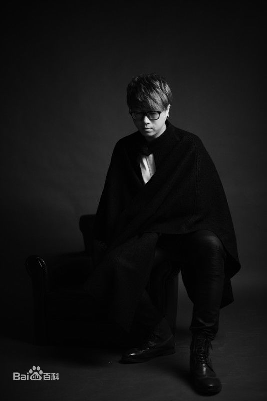 李济纶(SKYLY)照片性感图片图集