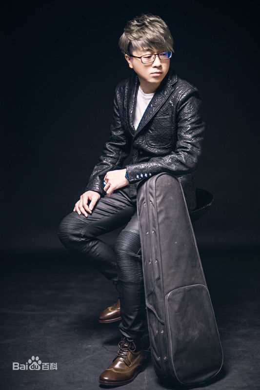 李济纶(SKYLY)前后照片