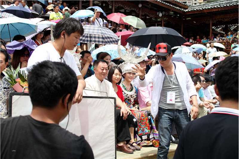 史震飞导演工作照图片图册