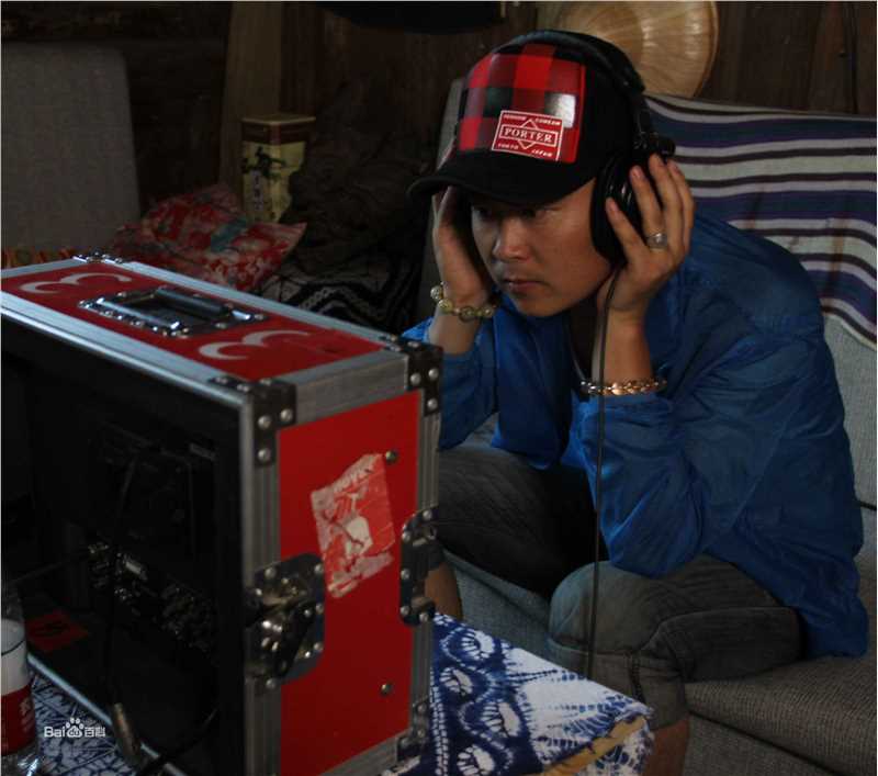 史震飞导演工作照图片图册