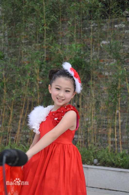 刘姝辰艺术照前后照片