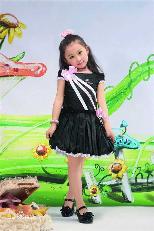 刘姝辰艺术照前后照片