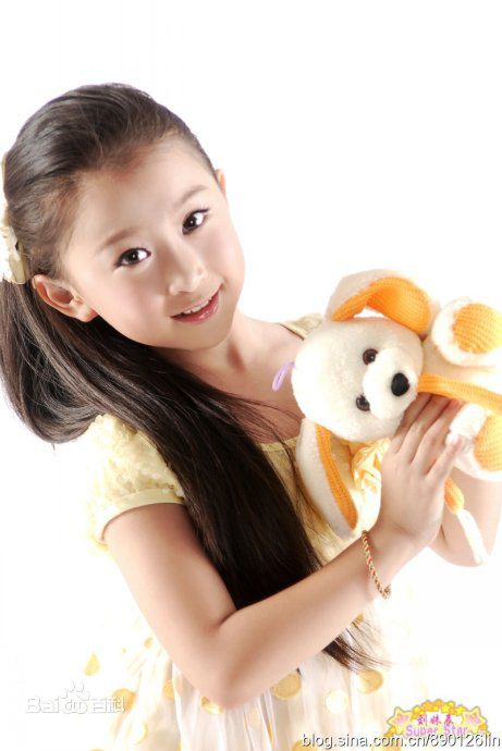 刘姝辰艺术照前后照片