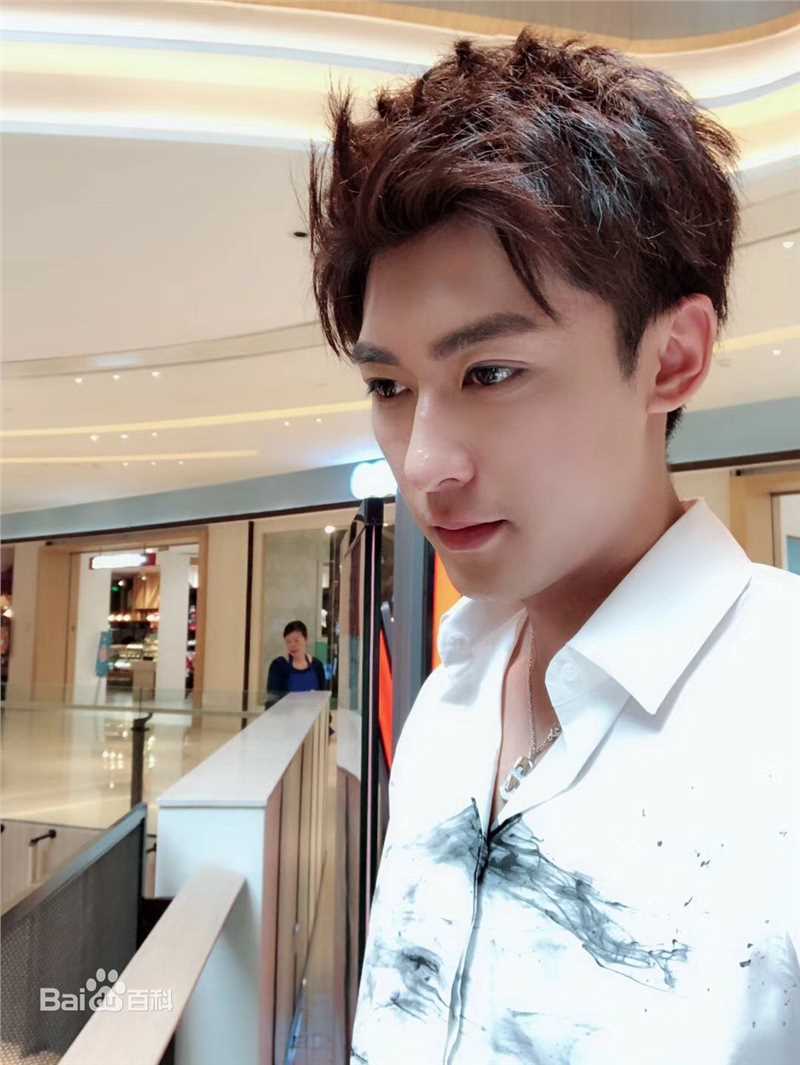 李柏谊生活写照生活照