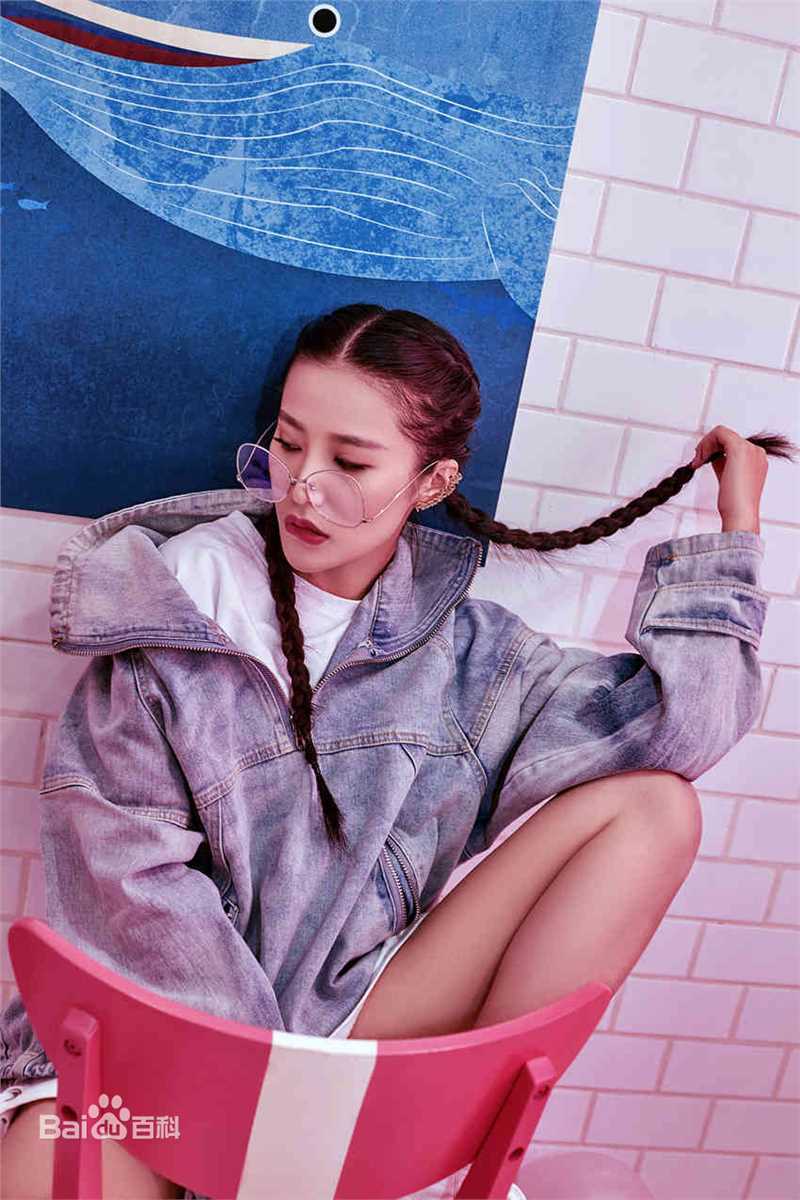 邱箫婵高清图册