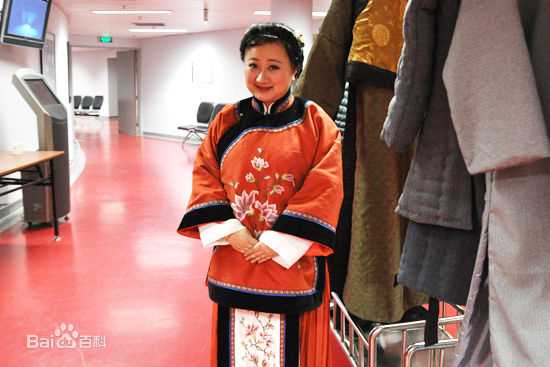 高清臧洪娜在话剧《王府井》定妆照中的图集