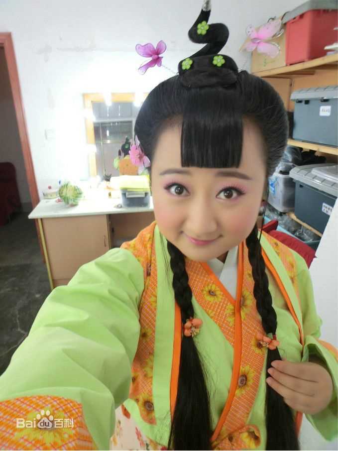 最新臧洪娜在《八仙前传》 饰 钱多多中的图集