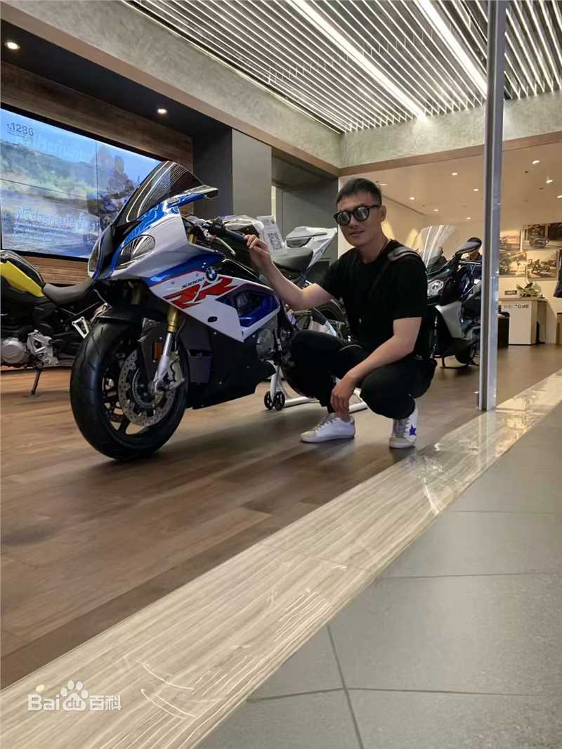 刘涤非生活照前后照片