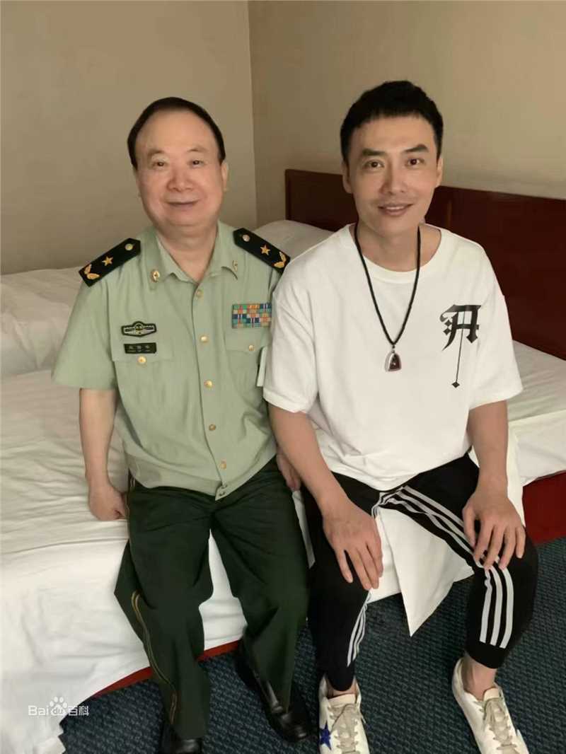 刘涤非生活照前后照片