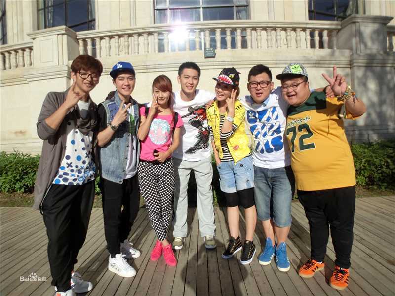 莫君莫莫主持壁纸壁纸