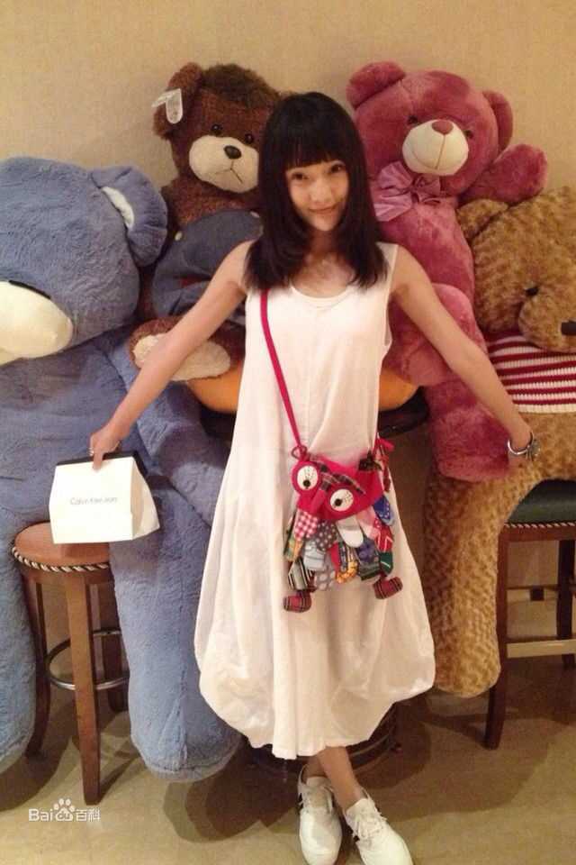 刘青(Ava Liu)生活照壁纸壁纸