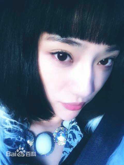 刘青(Ava Liu)生活照壁纸壁纸