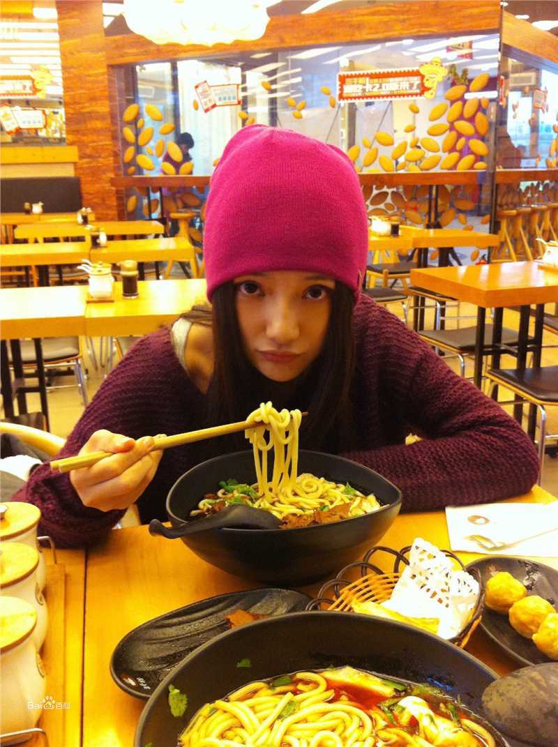 刘青(Ava Liu)生活照壁纸壁纸