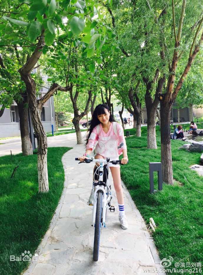 刘青(Ava Liu)生活照壁纸壁纸