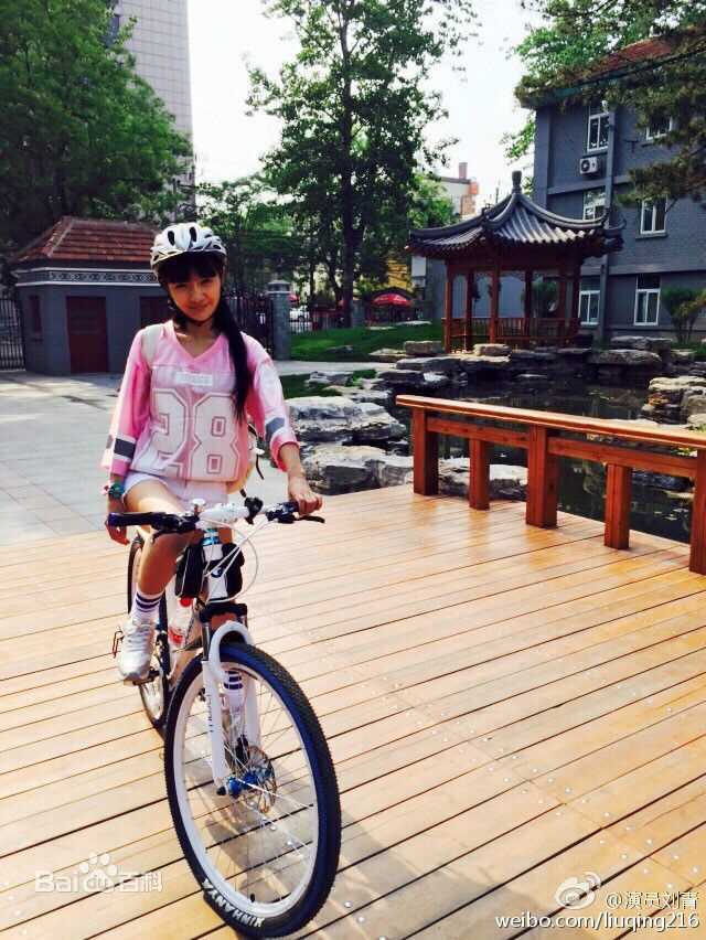 刘青(Ava Liu)生活照壁纸壁纸