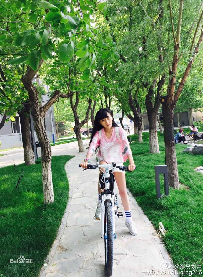 刘青(Ava Liu)生活照壁纸壁纸