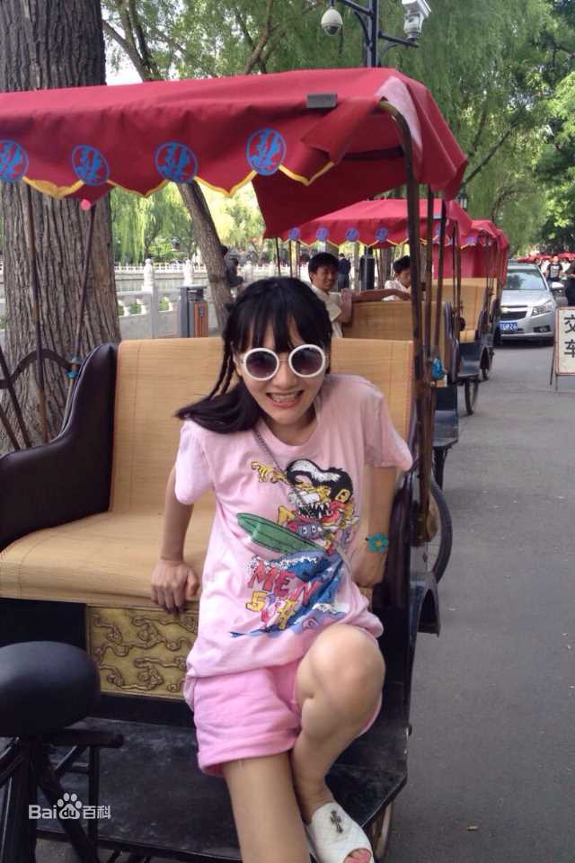 刘青(Ava Liu)生活照壁纸壁纸