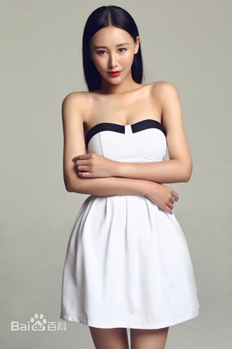 杜十五最全低胸白裙相册