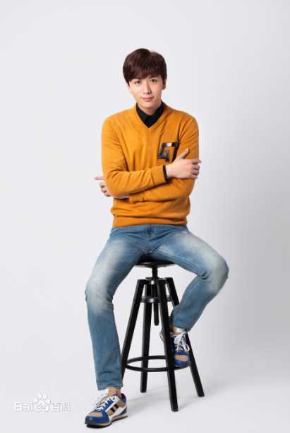 最新姜文轩性感图片