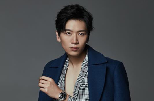 姜文轩前后照片