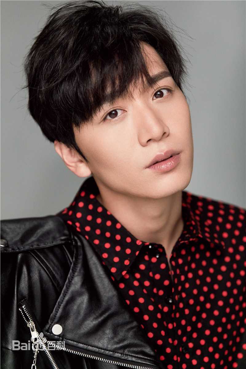 姜文轩前后照片