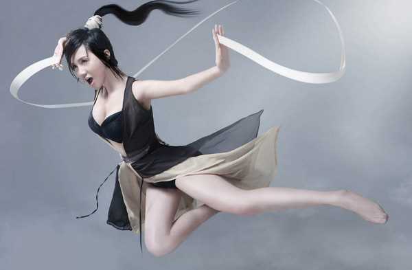 精选足球宝贝阿朵展性感玉肌,曲线完美体现_图册