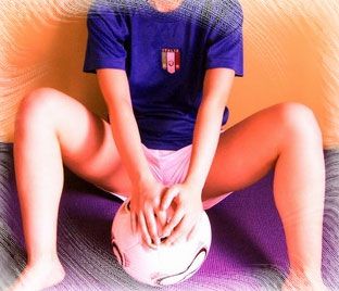 最新足球宝贝成立“反潜联盟”,立誓夹紧双腿_壁纸