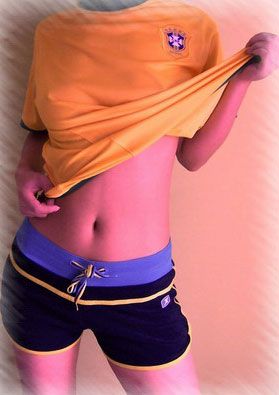 最新足球宝贝成立“反潜联盟”,立誓夹紧双腿_壁纸