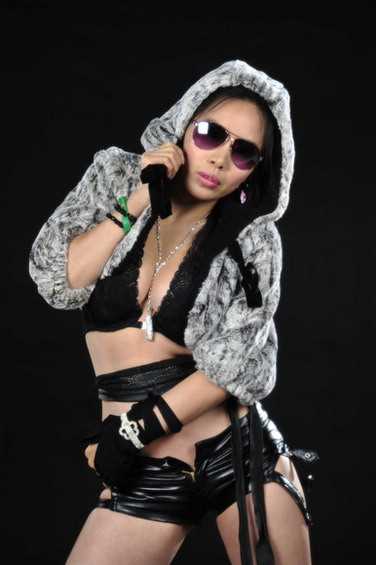 最新CBA篮球宝贝三巨头,霹雳娇娃组合展性感壁纸