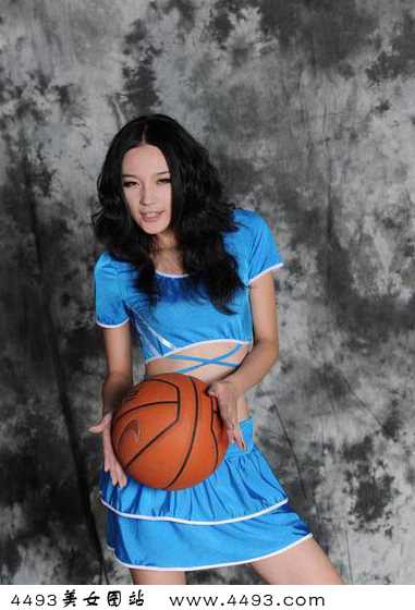 特别专辑CBA最美篮球宝贝似何洁,短裙秀清纯