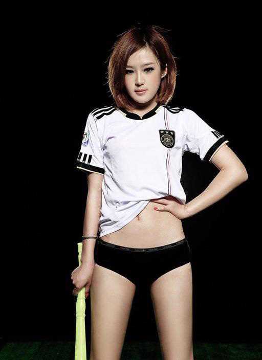 精选超女性感吹呜呜祖拉,秀玉腿露小蛮腰_图册