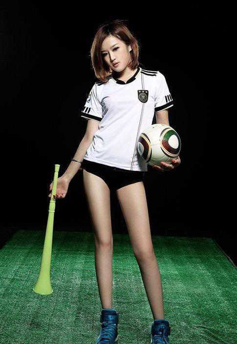 精选超女性感吹呜呜祖拉,秀玉腿露小蛮腰_图册