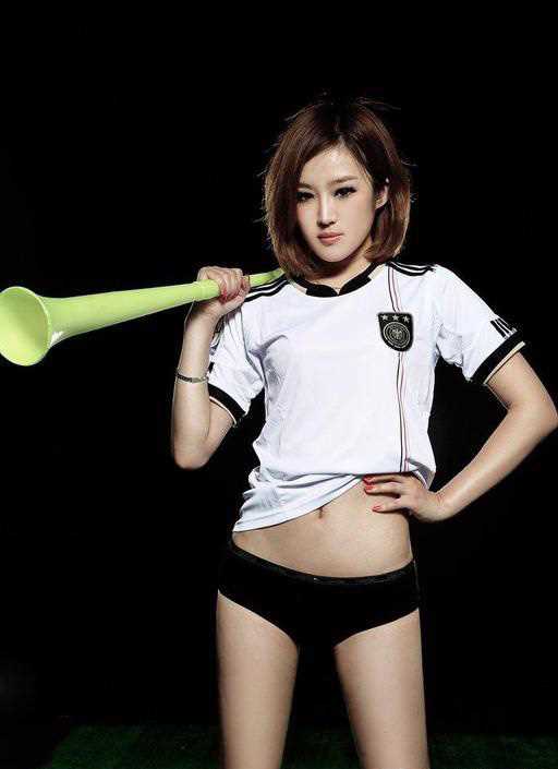 精选超女性感吹呜呜祖拉,秀玉腿露小蛮腰_图册