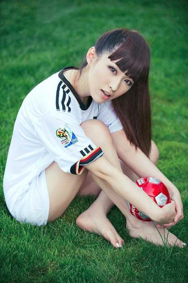 特别专辑小美女化身德国宝贝,助威日耳曼战车_图片