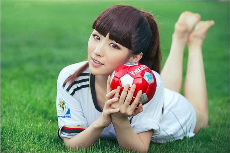 特别专辑小美女化身德国宝贝,助威日耳曼战车_图片