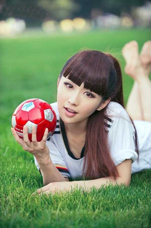 特别专辑小美女化身德国宝贝,助威日耳曼战车_图片