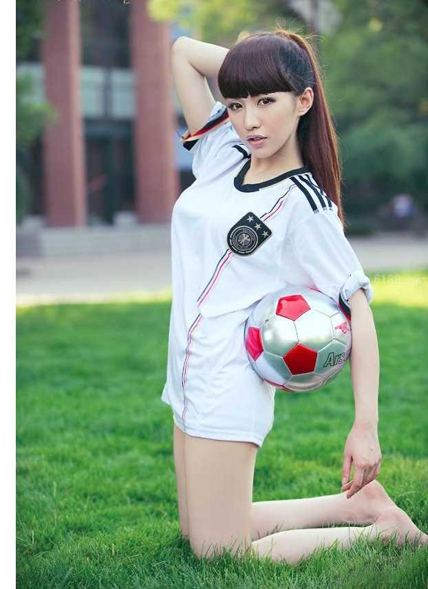 特别专辑小美女化身德国宝贝,助威日耳曼战车_图片