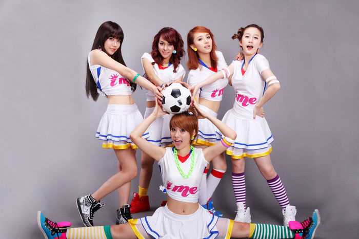 最新蜜女团显性感,化身宝贝助威世界杯_壁纸