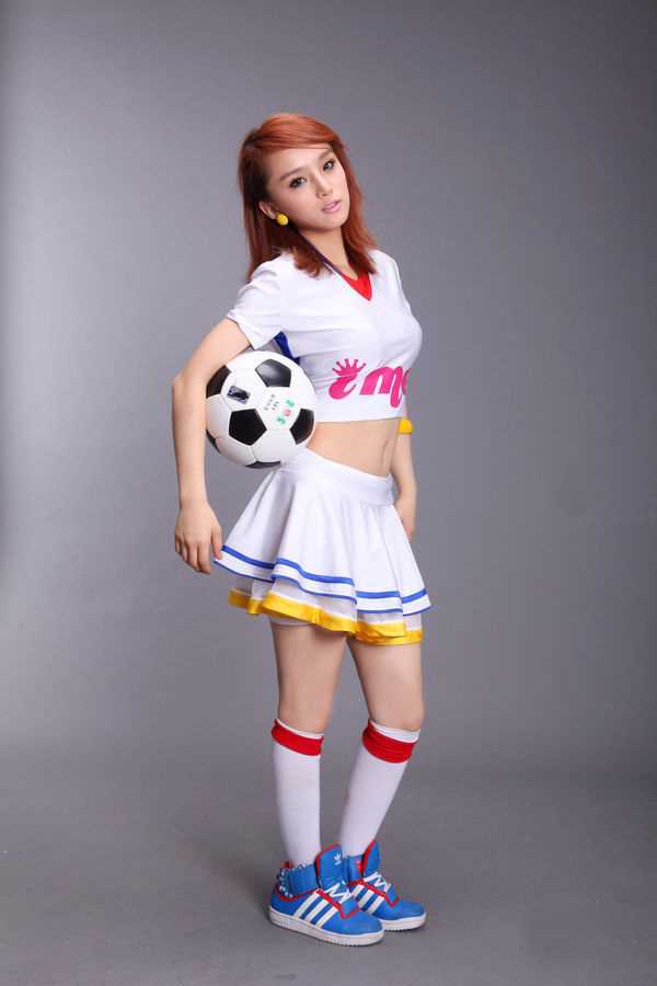 最新蜜女团显性感,化身宝贝助威世界杯_壁纸