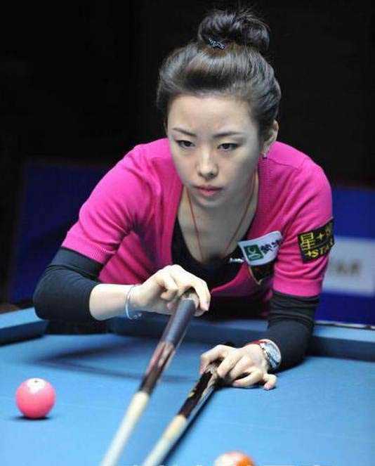 高清美女球手何心如惊艳亮相图集