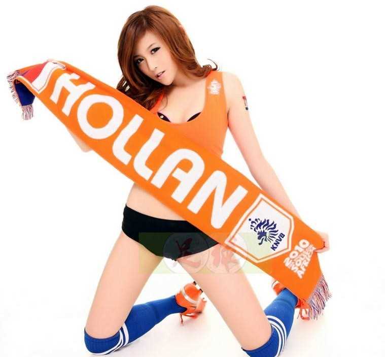 精选爱足球的美女图册