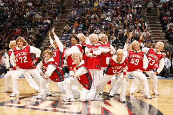 高清性感红装贺圣诞的NBA美女图集