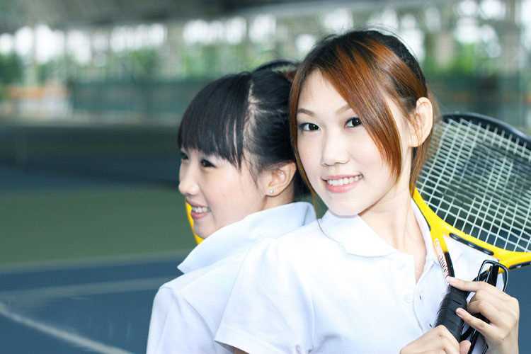 高清网球美眉性感摆动姿势图集