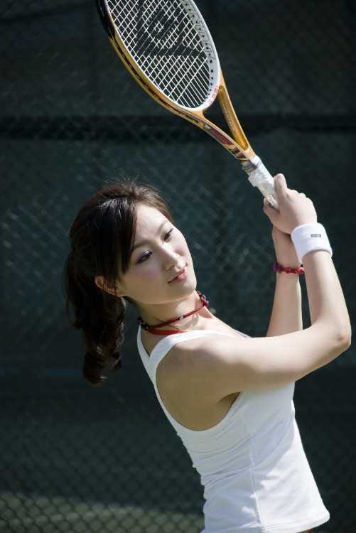 高清网球美眉性感摆动姿势图集