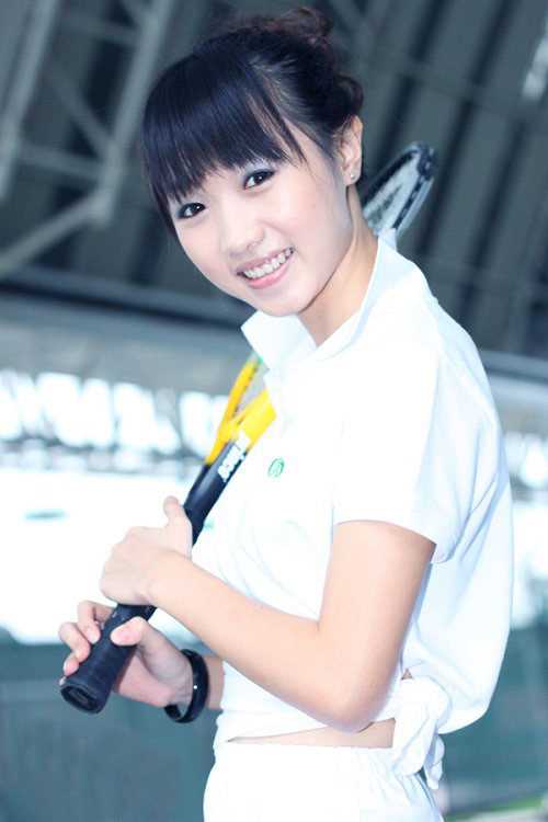 高清网球美眉性感摆动姿势图集