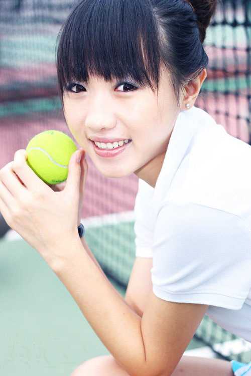 高清网球美眉性感摆动姿势图集