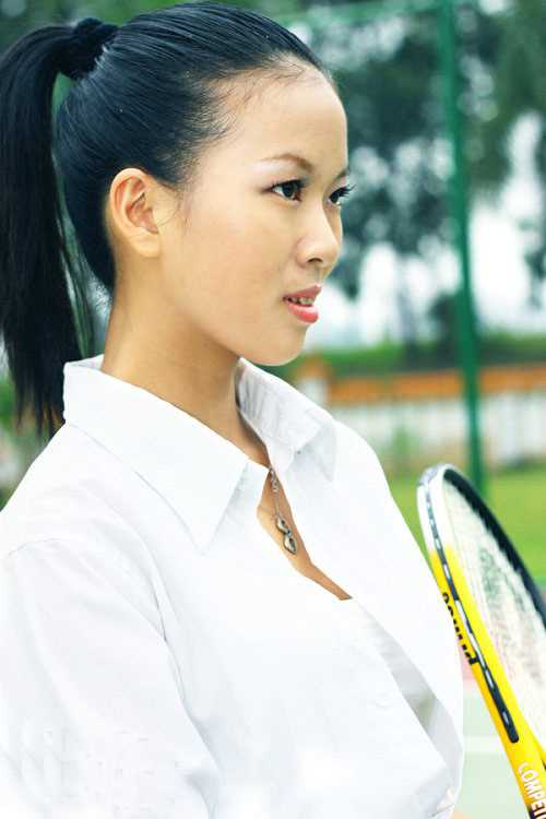 高清网球美眉性感摆动姿势图集