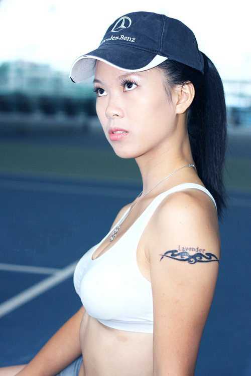 高清网球美眉性感摆动姿势图集