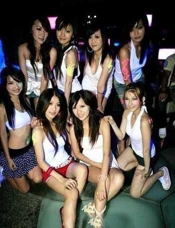 最全生活照曝光的90后篮球美女壁纸