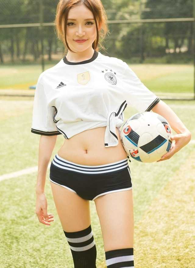 精选篮球迷的拉拉队美女图册